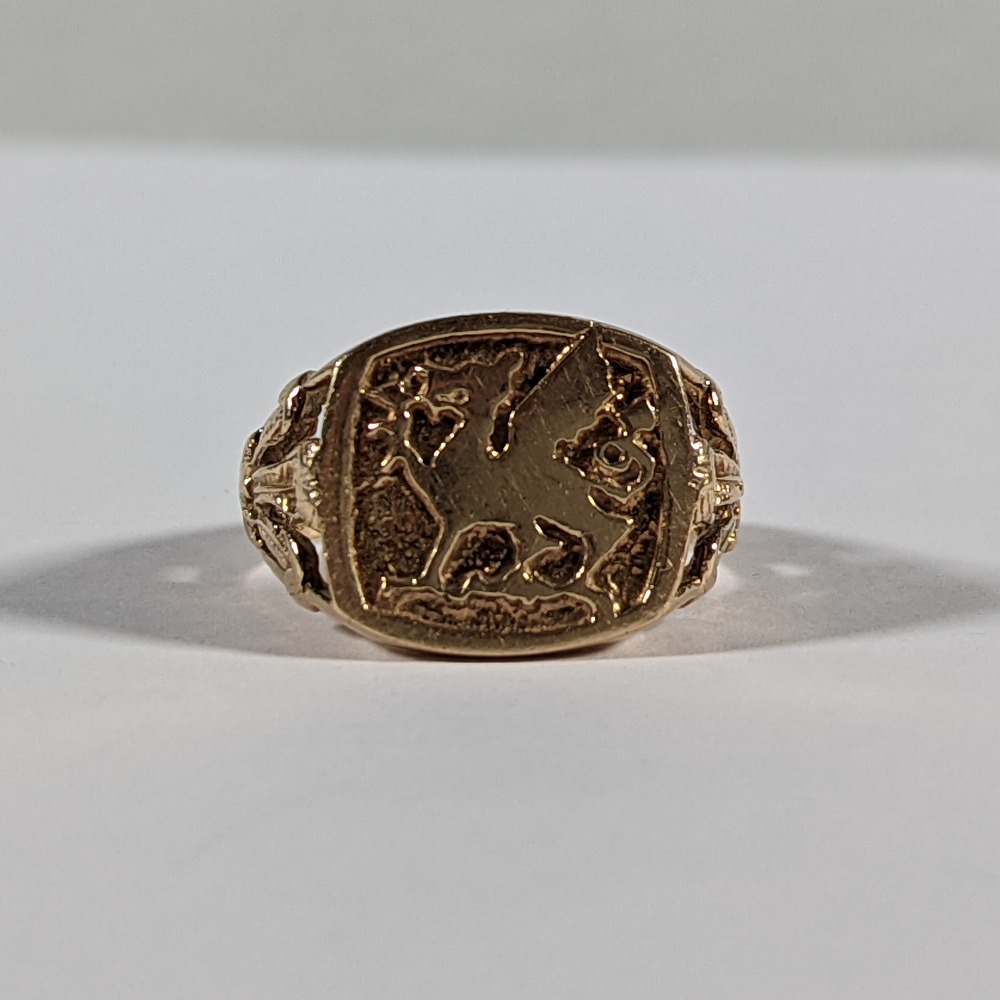 9ct Yellow Gold Welsh Dragon Signet Ring Size R1/2 - Own4Less